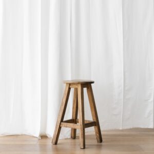 Sgabello in legno